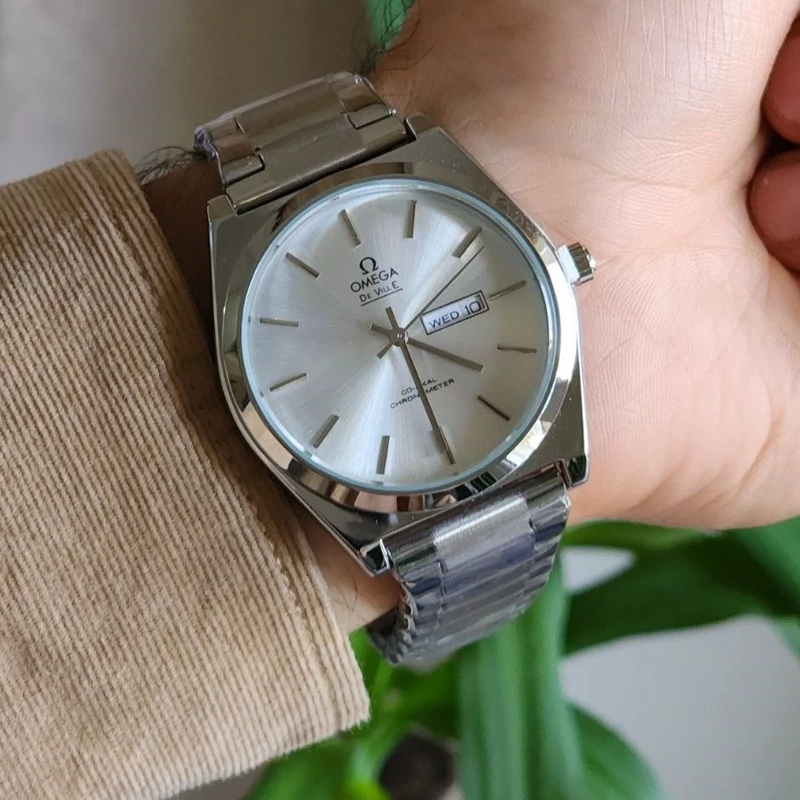ساعت مچی مردونه امگا omega بند استیل نقره ای صفحه سفید