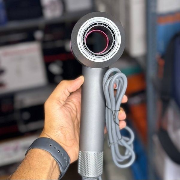 سشوار 1600W موتور قدرتمند و کم مصرف دیجیتال با 3 مدل سرعت و 3 حالت دما با 5 سری اضافه جدید قیمت عالی