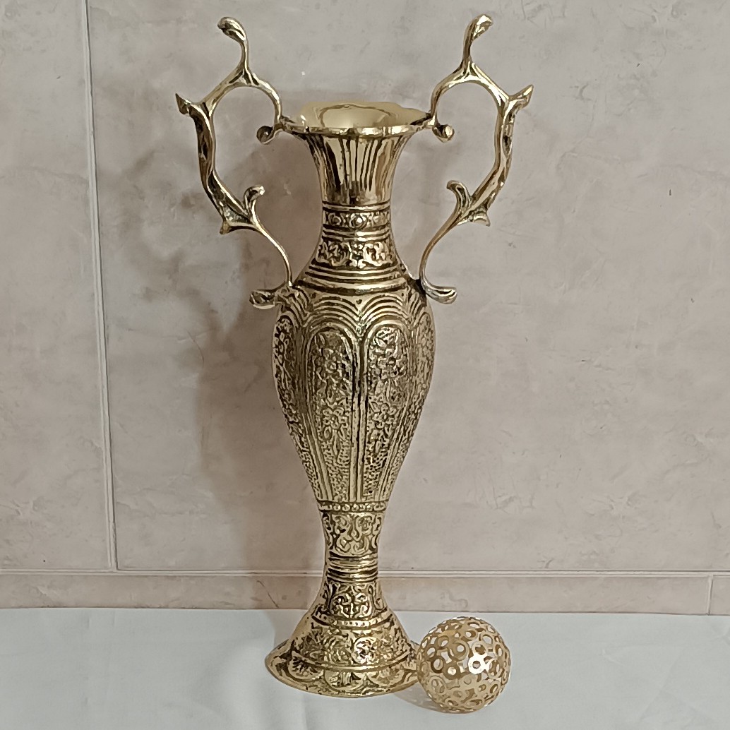 گلدان رومیزی برنجی سایز بزرگ قلم کاری شده کد 311(گلدان برنزی) ارسال رایگان