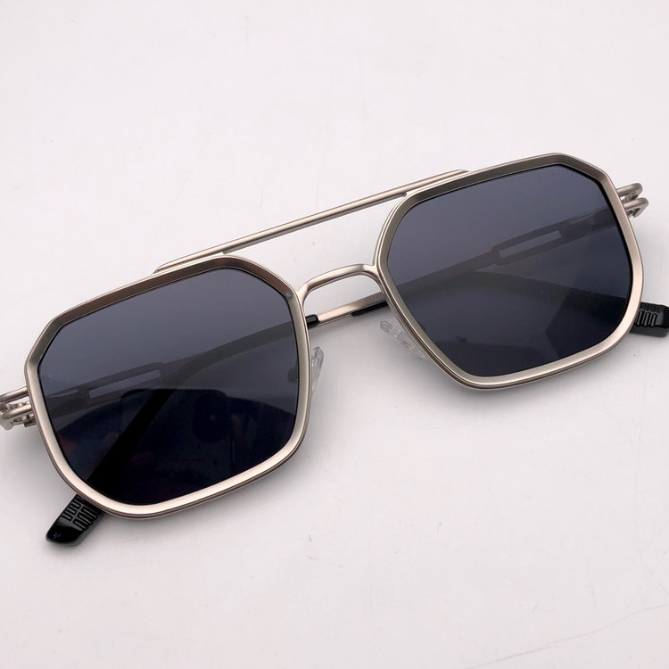 عینک اسپرت از MARC JACOBS