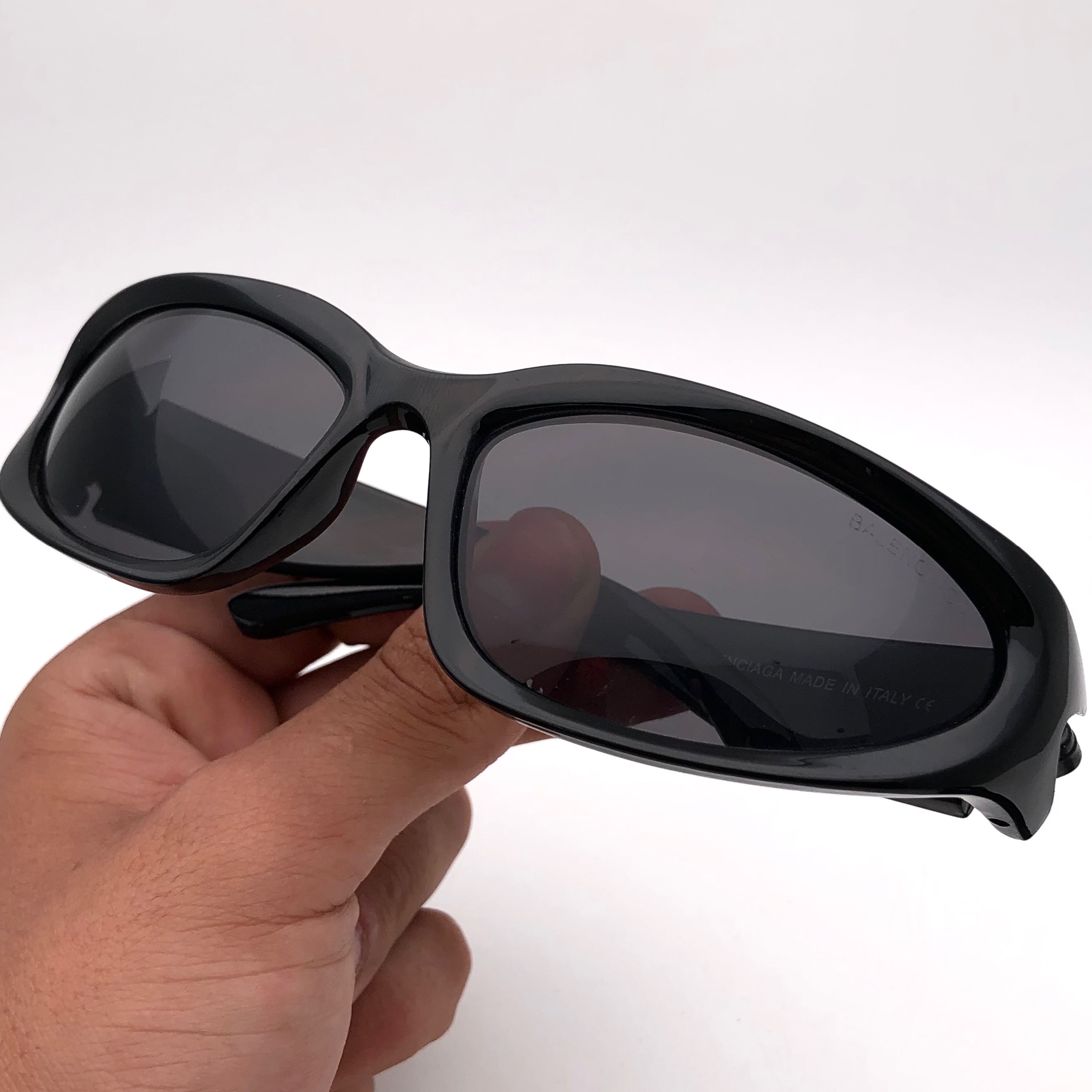 عینک افتابی زنانه بلنسیاگا اسپرت UV400
