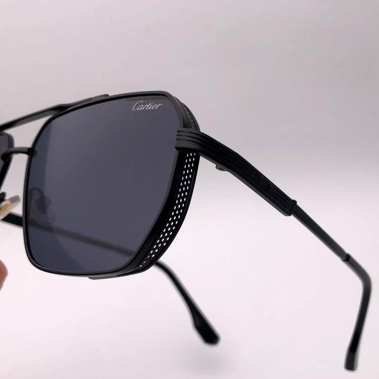 عینک بغل دار از برند Cartier