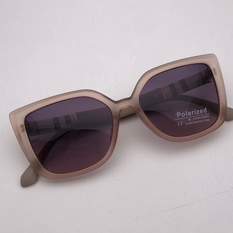عینک زنانه از BURBERRY