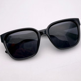 عینک زنانه از برند LOEWE