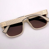 عینک زنانه از برند LOEWE