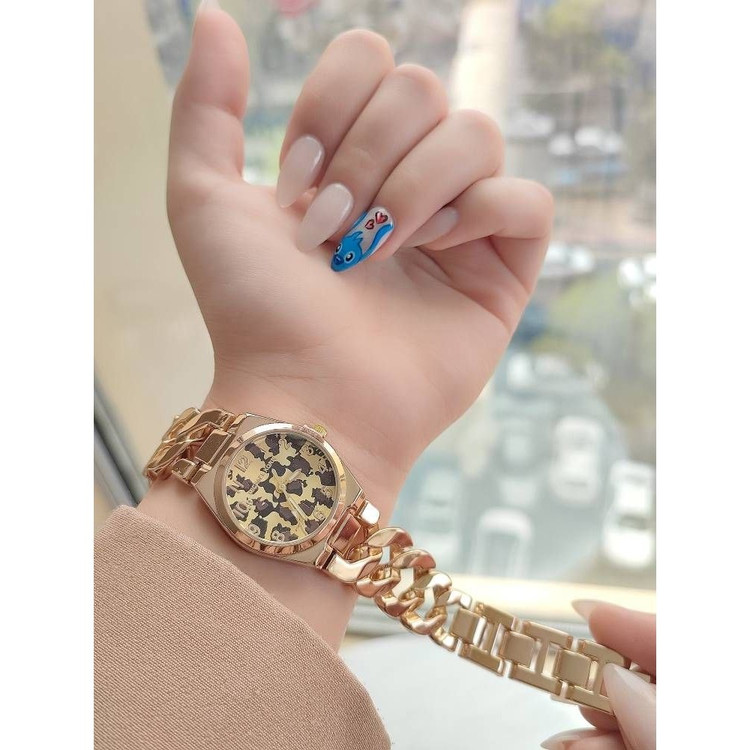 ساعت زنانه میشل کورس کیفیت عالی شیک و زیبا رنگ ثابت ارسال رایگان ۔ساعت زنانه ۔ساعت دخترانه