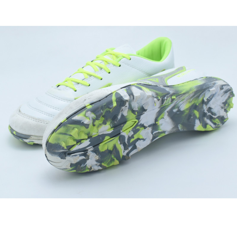 کفش فوتبال مردانه مدل کلاسیک کد C-8572